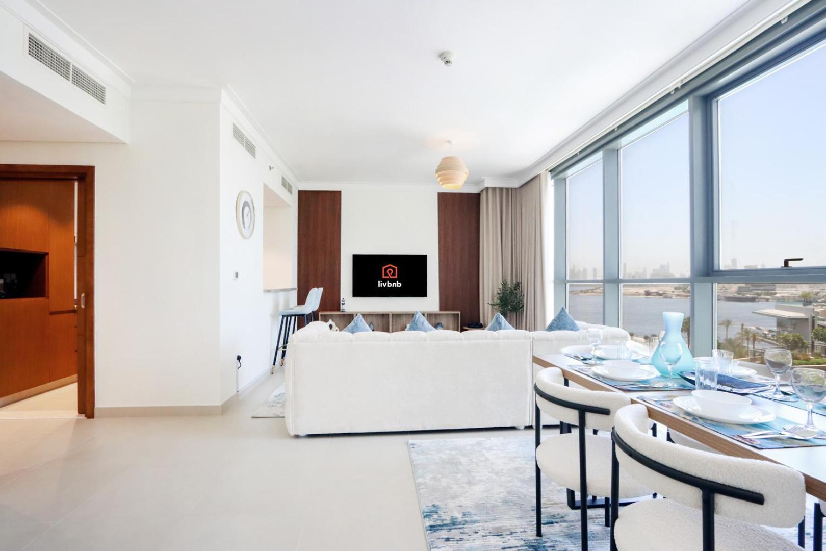 Livbnb Creekfront 2br With Skyline Views Steps To Creek Marina