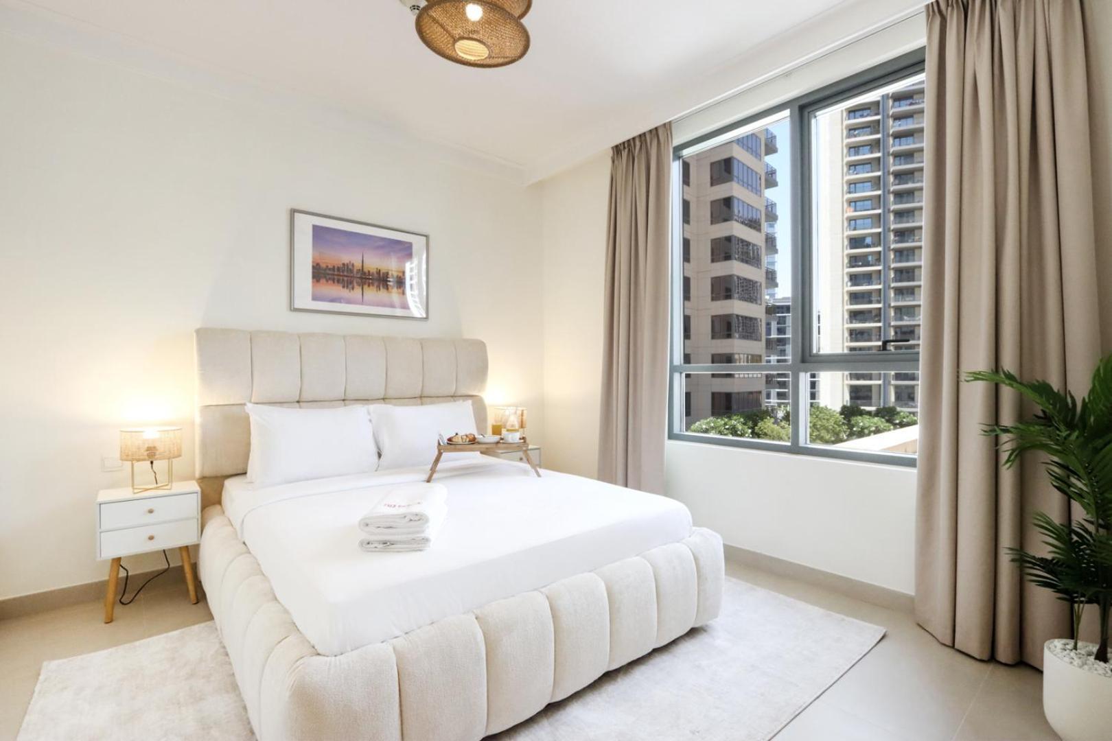 Livbnb Creekfront 2br With Skyline Views Steps To Creek Marina Apartment Dubai